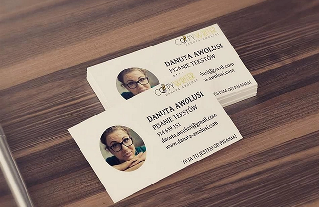 wizytówka copywriterki - wizytówka na mockupie - Danuta Awolusi